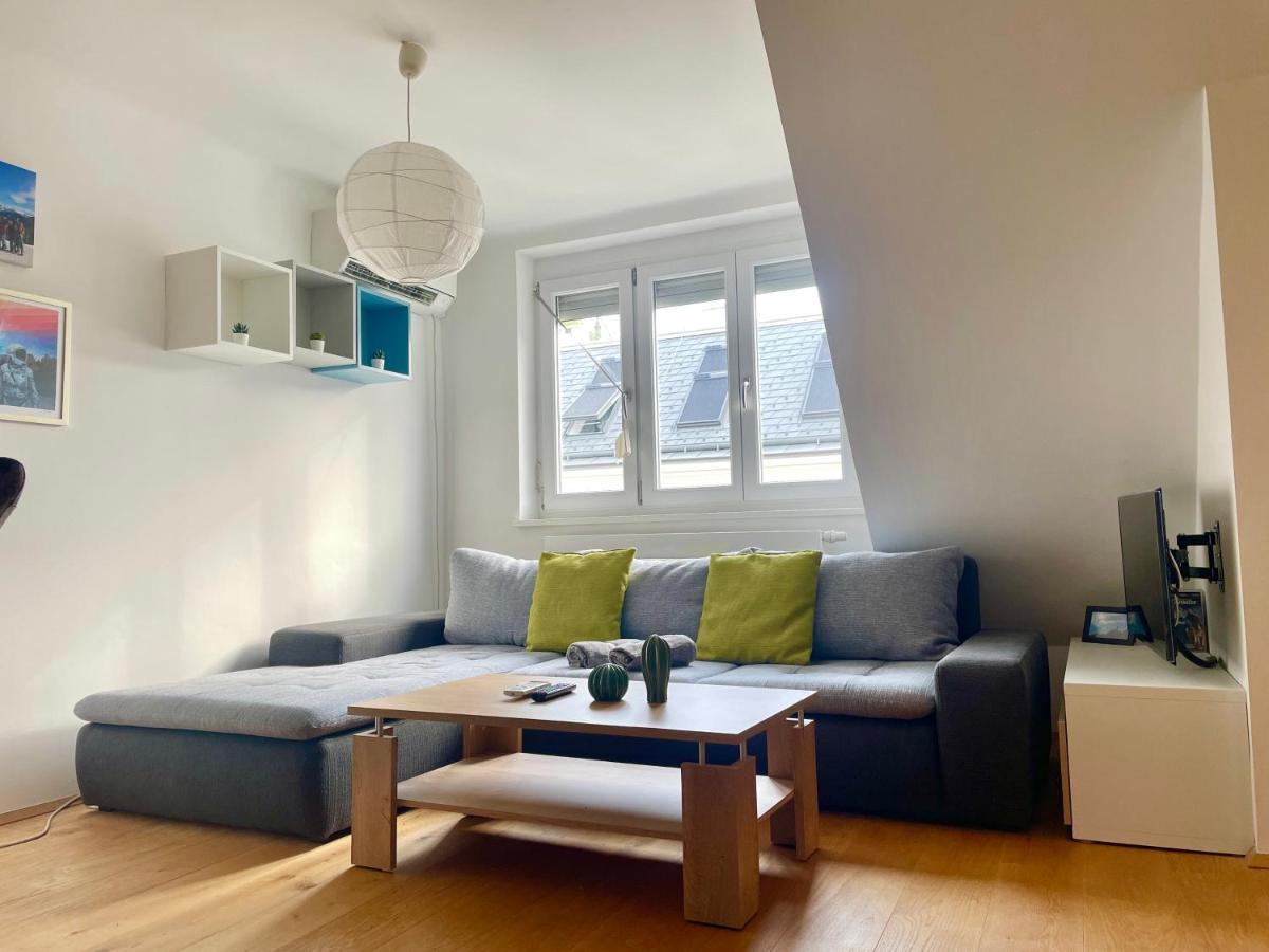 וינה 60 M2 Central Rooftop Apartment With Ac מראה חיצוני תמונה